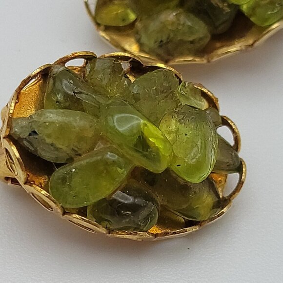 Vtg. 70's Art Glass Faux Jade Nugget Oval Clip On Earrings Gold Plated Filigree - Picture 3 of 6
